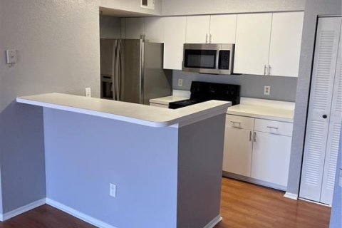 Condominio en venta en Kissimmee, Florida, 2 dormitorios, 95.32 m2 № 1628409 - foto 9