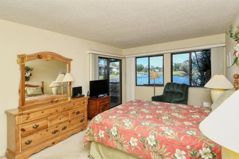 Condo in Sarasota, Florida, 2 bedrooms  № 1108326 - photo 9