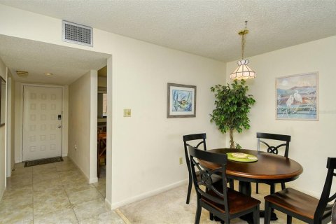 Condo in Sarasota, Florida, 2 bedrooms  № 1108326 - photo 3