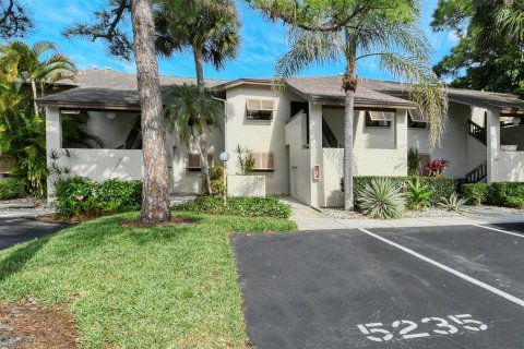 Condo in Sarasota, Florida, 2 bedrooms  № 1108326 - photo 1