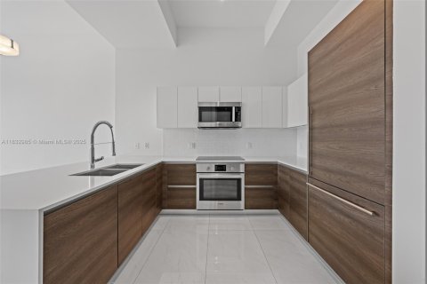 Condo in Coral Gables, Florida, 1 bedroom  № 1813854 - photo 6
