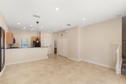 Townhouse in Kissimmee, Florida 2 bedrooms, 107.86 sq.m. № 1656661 - photo 4