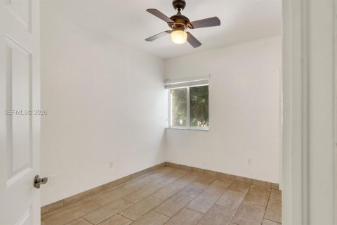 Townhouse in Homestead, Florida 3 bedrooms, 179.49 sq.m. № 1946155 - photo 30
