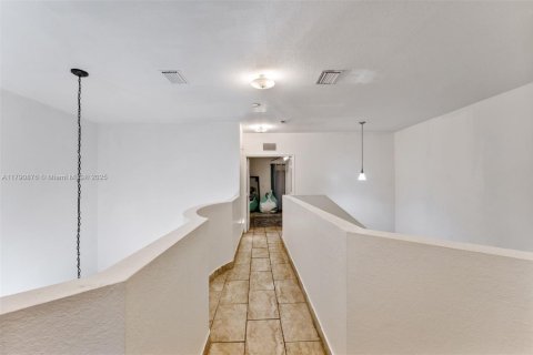 Touwnhouse à vendre à Homestead, Floride: 3 chambres, 179.49 m2 № 1946155 - photo 17