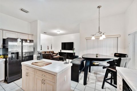 Touwnhouse à vendre à Homestead, Floride: 3 chambres, 179.49 m2 № 1946155 - photo 8