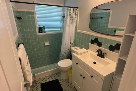 Снять в аренду виллу или дом в Делрей-Бич, Флорида 3 комнаты, 221.66м2, № 2146694 - фото 2