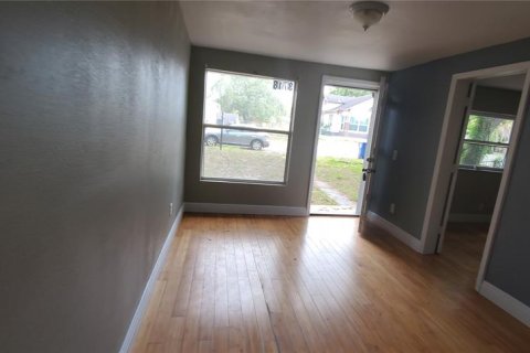 House in Saint Petersburg, Florida 3 bedrooms, 88.63 sq.m. № 1526751 - photo 22