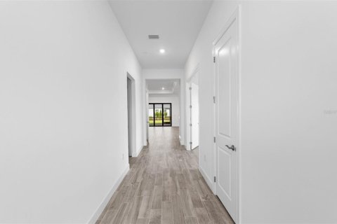 House in Lakewood Ranch, Florida 2 bedrooms, 193.24 sq.m. № 2287631 - photo 5