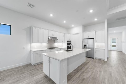 House in Lakewood Ranch, Florida 2 bedrooms, 193.24 sq.m. № 2287631 - photo 20