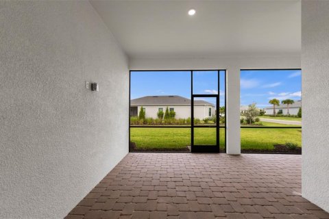 House in Lakewood Ranch, Florida 2 bedrooms, 193.24 sq.m. № 2287631 - photo 24