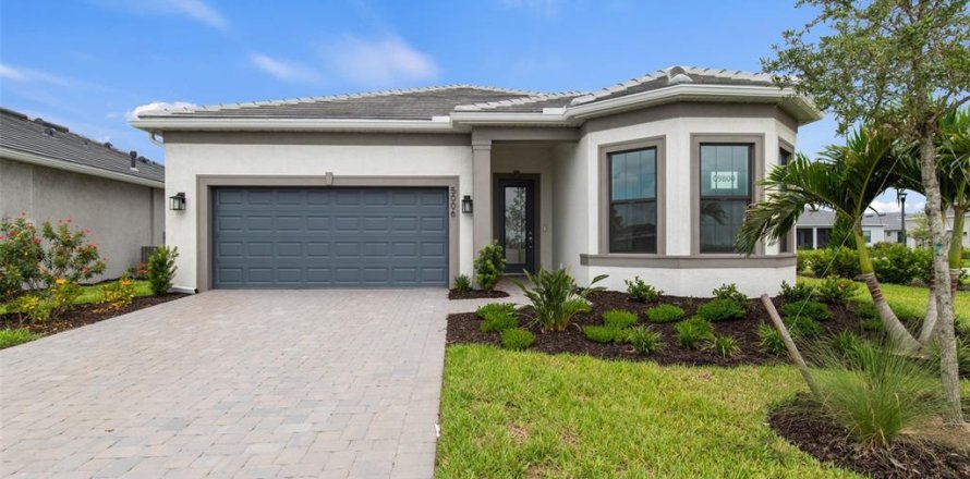 House in Lakewood Ranch, Florida 2 bedrooms, 193.24 sq.m. № 2287631