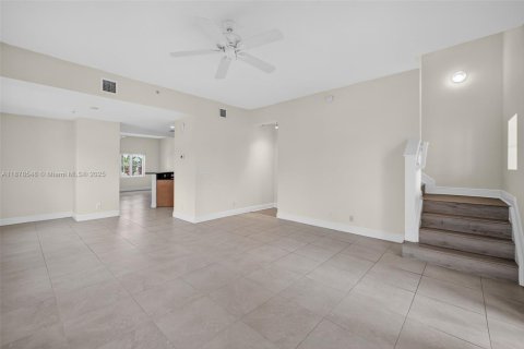 Townhouse in Pompano Beach, Florida 3 bedrooms, 210.7 sq.m. № 1921689 - photo 18