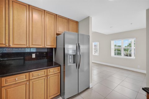 Townhouse in Pompano Beach, Florida 3 bedrooms, 210.7 sq.m. № 1921689 - photo 26