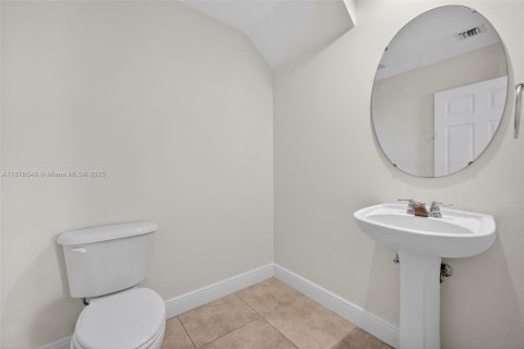 Townhouse in Pompano Beach, Florida 3 bedrooms, 210.7 sq.m. № 1921689 - photo 14