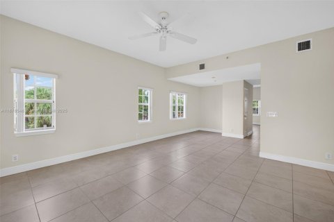 Townhouse in Pompano Beach, Florida 3 bedrooms, 210.7 sq.m. № 1921689 - photo 17