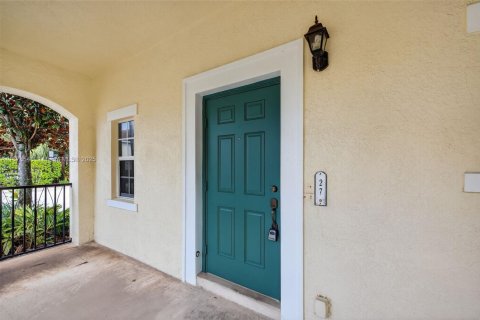 Townhouse in Pompano Beach, Florida 3 bedrooms, 210.7 sq.m. № 1921689 - photo 6