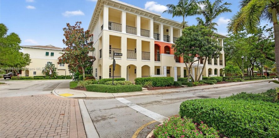 Townhouse in Pompano Beach, Florida 3 bedrooms, 210.7 sq.m. № 1921689