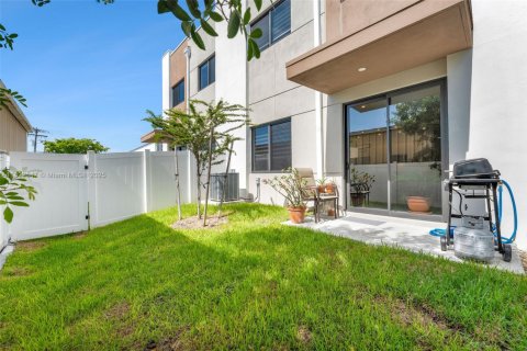 Townhouse in Oakland Park, Florida 3 bedrooms, 164.44 sq.m. № 1794833 - photo 30
