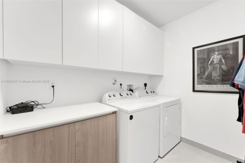 Townhouse in Oakland Park, Florida 3 bedrooms, 164.44 sq.m. № 1794833 - photo 24