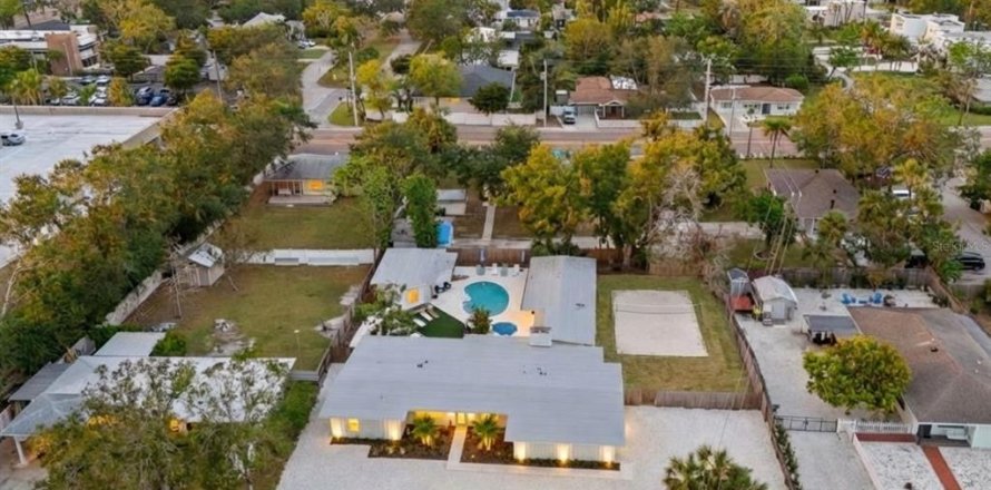 Casa en Sarasota, Florida 6 dormitorios, 301.84 m2 № 2266871