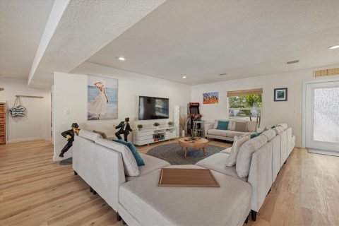 Casa en venta en Sarasota, Florida, 6 dormitorios, 301.84 m2 № 2266871 - foto 6