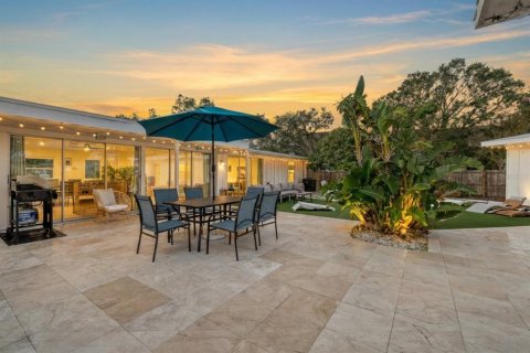 Casa en venta en Sarasota, Florida, 6 dormitorios, 301.84 m2 № 2266871 - foto 28