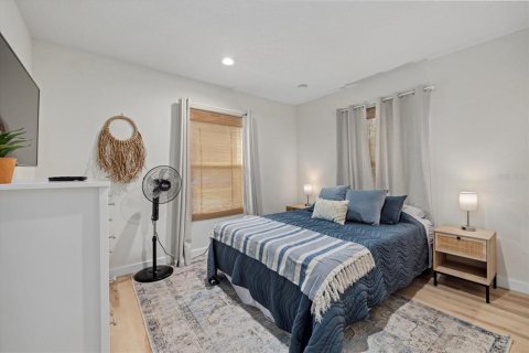 Casa en venta en Sarasota, Florida, 6 dormitorios, 301.84 m2 № 2266871 - foto 19
