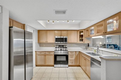 Townhouse in Seminole, Florida 3 bedrooms, 201.97 sq.m. № 2093091 - photo 4