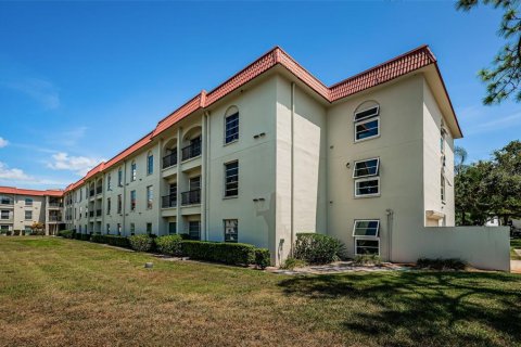 Condo in Dunedin, Florida, 2 bedrooms  № 1760627 - photo 30