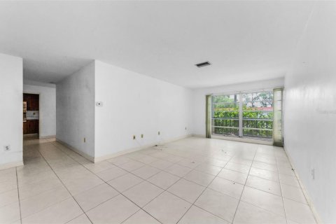 Condo in Dunedin, Florida, 2 bedrooms  № 1760627 - photo 10