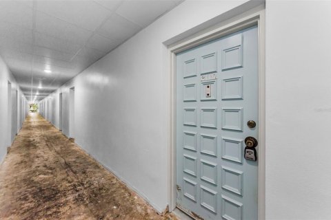 Condo in Dunedin, Florida, 2 bedrooms  № 1760627 - photo 7