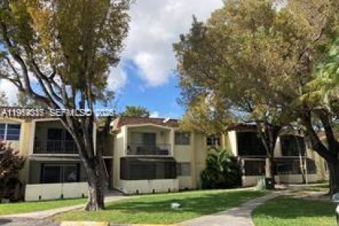 Condo in Miami, Florida, 1 bedroom  № 2026768