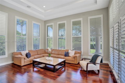 Купить виллу или дом в Уэстон, Флорида 5 спален, 516.82м2, № 2033939 - фото 20