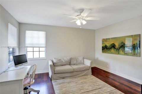 Купить виллу или дом в Уэстон, Флорида 5 спален, 516.82м2, № 2033939 - фото 25