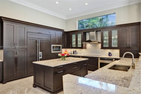 Купить виллу или дом в Уэстон, Флорида 5 спален, 516.82м2, № 2033939 - фото 16