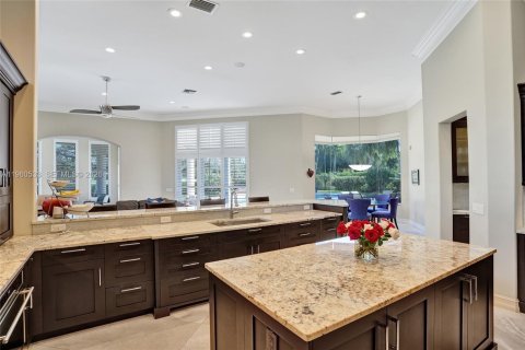 Купить виллу или дом в Уэстон, Флорида 5 спален, 516.82м2, № 2033939 - фото 17