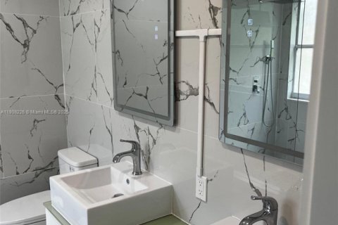 Villa ou maison à vendre à Plantation, Floride: 4 chambres, 181.72 m2 № 1964945 - photo 13