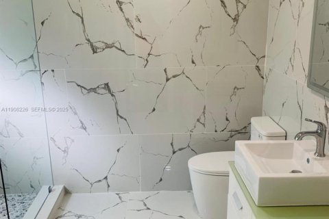 Casa en venta en Plantation, Florida, 4 dormitorios, 181.72 m2 № 1964945 - foto 27