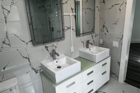 Villa ou maison à vendre à Plantation, Floride: 4 chambres, 181.72 m2 № 1964945 - photo 12