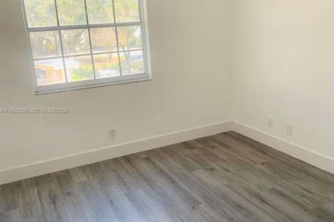 Casa en venta en Plantation, Florida, 4 dormitorios, 181.72 m2 № 1964945 - foto 28