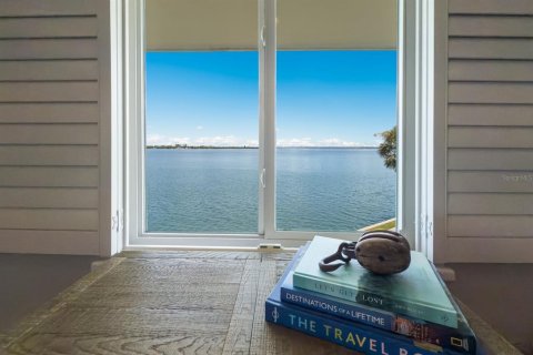 Condominio en venta en Sarasota, Florida, 2 dormitorios, 75.81 m2 № 1879745 - foto 1