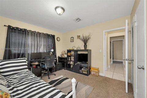 Casa en venta en Miami, Florida, 3 dormitorios, 138.33 m2 № 1892691 - foto 16
