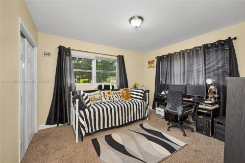 Casa en venta en Miami, Florida, 3 dormitorios, 138.33 m2 № 1892691 - foto 29
