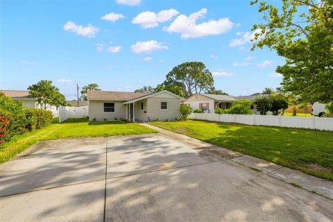 Villa ou maison à vendre à Saint Petersburg, Floride: 3 chambres, 128.02 m2 № 1835052 - photo 2