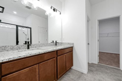 House in Minneola, Florida 4 bedrooms, 204.38 sq.m. № 2314349 - photo 20