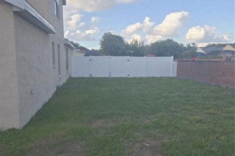 House in Oviedo, Florida 4 bedrooms, 215.72 sq.m. № 2208774 - photo 21