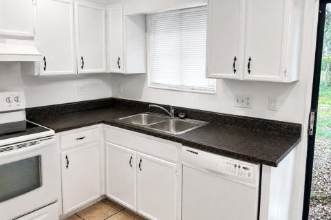 Appartement à louer à Tavares, Floride: 2 chambres, 83.61 m2 № 2386128 - photo 3