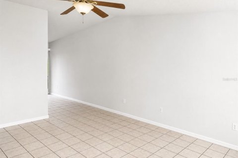 Appartement à louer à Tavares, Floride: 2 chambres, 83.61 m2 № 2386128 - photo 4