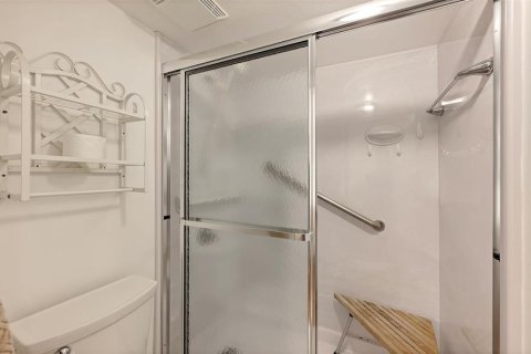 Copropriété à vendre à Sarasota, Floride: 2 chambres, 103.31 m2 № 2408148 - photo 17