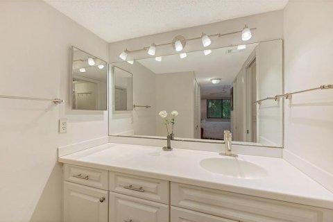 Copropriété à vendre à Sarasota, Floride: 2 chambres, 103.31 m2 № 2408148 - photo 12